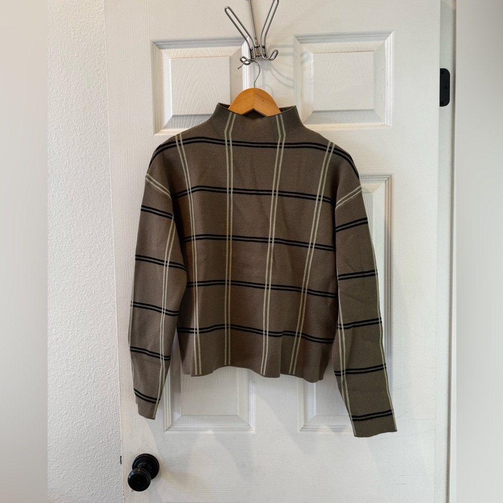 Max studio green brown Plaid Sweater
